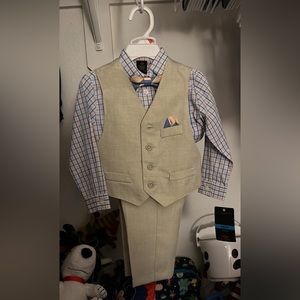 Dockers toddler 24 month 3 piece suit